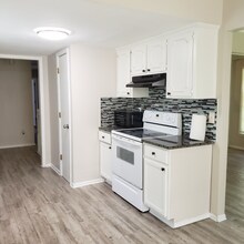 8000 E 120th St in Grandview, MO - Building Photo - Building Photo