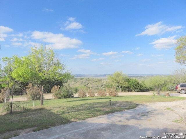 241 Mount Pisgah Dr, Unit 2-215 in Comfort, TX - Building Photo - Building Photo
