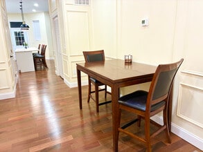 1906 Madison Ave in Baltimore, MD - Building Photo - Building Photo