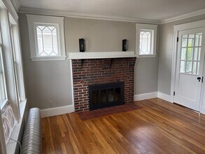 19 Jonathan St in Belmont, MA - Building Photo - Building Photo