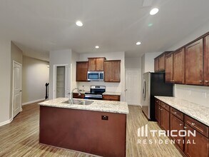 5175 Howell Ct in Morrow, GA - Building Photo - Building Photo
