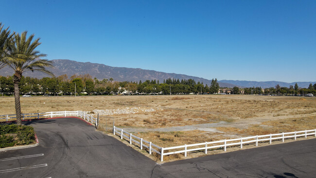 10591 Town Center Dr in Rancho Cucamonga, CA - Building Photo - Building Photo