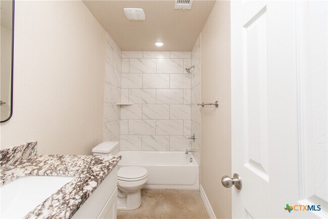 property at 806 White Meadow Ln