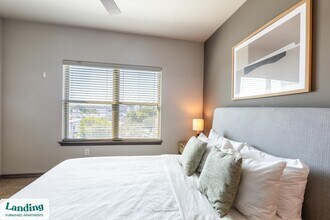 650 S Main St, Unit 1445 in Fort Worth, TX - Foto de edificio - Building Photo