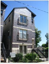 3108 W Polk St in Chicago, IL - Building Photo