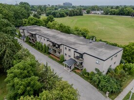 101 Veronica Av in London, ON - Building Photo