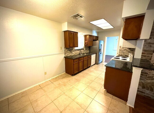 property at 18 Brookflower Rd