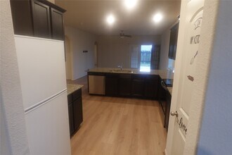 300 Eastwood Flats Dr in Katy, TX - Building Photo - Building Photo