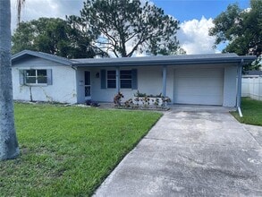 7552 Cumber Dr in New Port Richey, FL - Building Photo - Building Photo