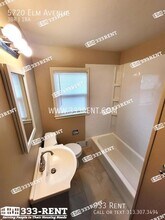 5720 Elm Ave in Raytown, MO - Building Photo - Building Photo