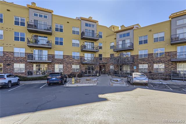 9019 E Panorama Cir in Centennial, CO - Building Photo
