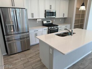 18393 W Ipswitch Wy in Surprise, AZ - Building Photo - Building Photo