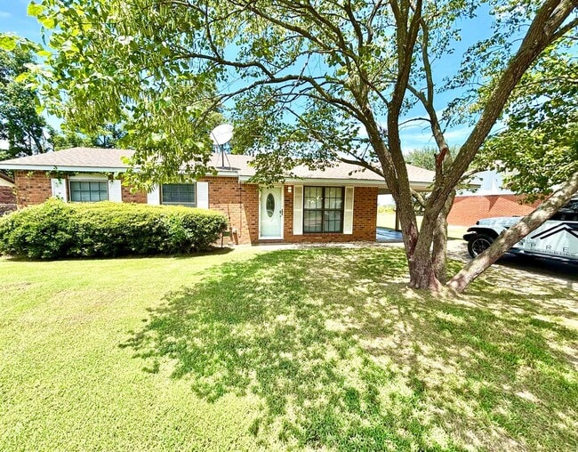 property at 804 Pardew St