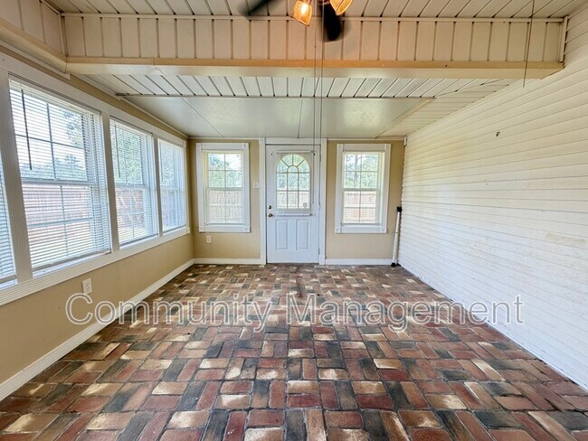 1314 N Range Ave in Denham Springs, LA - Building Photo - Building Photo