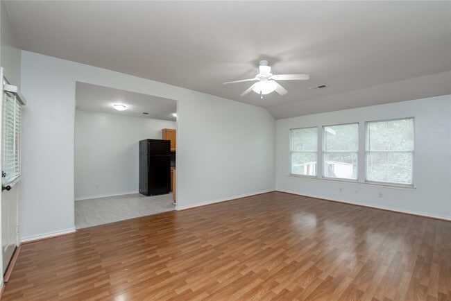 10680 Royal York Dr in Conroe, TX - Building Photo - Building Photo