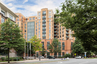 Shirlington Village Condominiums in Arlington, VA - Building Photo - Building Photo