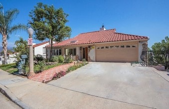 3916 Carnavon Way in Los Angeles, CA - Building Photo - Building Photo