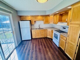 1221 N School St in Auburn, KS - Building Photo