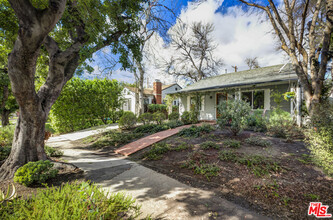 11519 Albers St in Los Angeles, CA - Building Photo - Building Photo