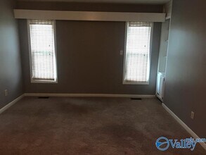 7310 Chadwell Rd SW in Huntsville, AL - Building Photo - Building Photo