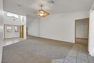 5240 Las Cruces Dr in Las Vegas, NV - Building Photo - Building Photo