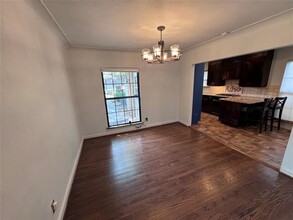 1123 Turner Ave in Dallas, TX - Building Photo - Building Photo