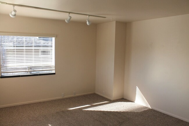 75 11th St in Cayucos, CA - Building Photo - Building Photo