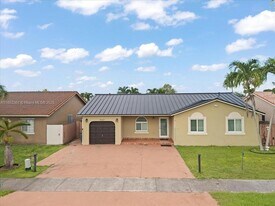 15327 SW 179th Terrace in Miami, FL - Building Photo