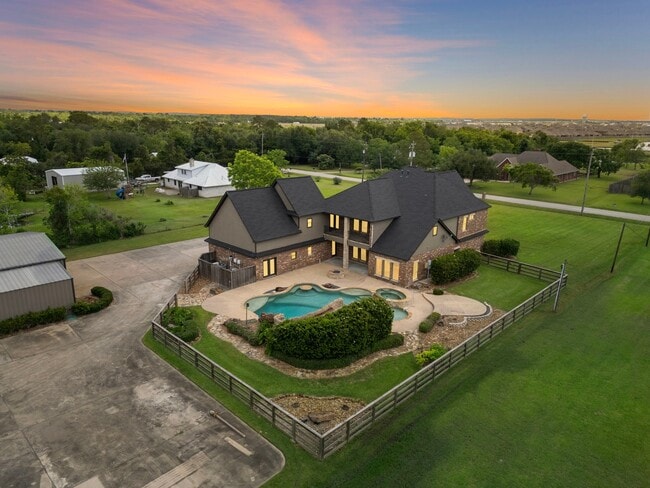2318 Avenue J in Santa Fe, TX - Building Photo - Building Photo
