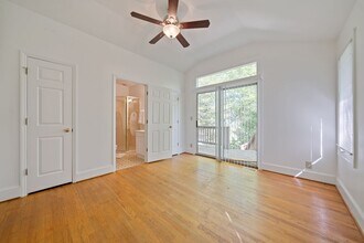 104 Noble St in Chapel Hill, NC - Building Photo - Building Photo