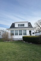 26546 Palmer St in Madison Heights, MI - Building Photo