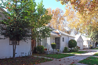 V Street Apartments in Sacramento, CA - Building Photo - Building Photo