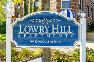 Lowry Hill Apartments in Minneapolis, MN - Building Photo - Building Photo