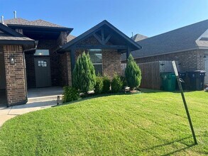8722 SW 40th Ter in Oklahoma City, OK - Building Photo - Building Photo