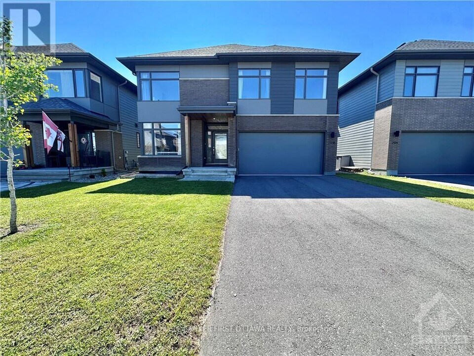 298 Longworth Ave in Ottawa, ON - Building Photo