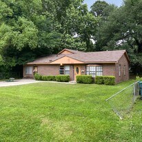 1411 S 9th St in Monroe, LA - Building Photo