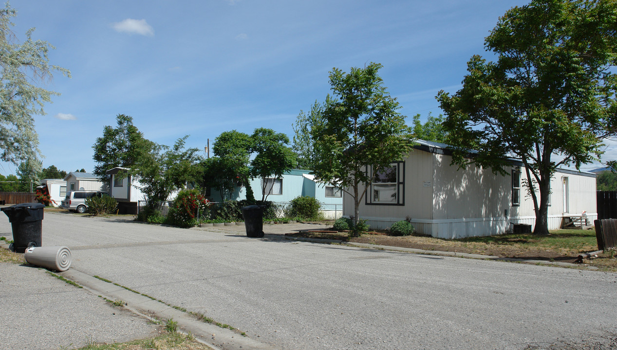 408 E 47th St in Garden City, ID - Building Photo