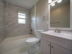 Cedar Park Apartments in Troy, NY - Building Photo - Building Photo