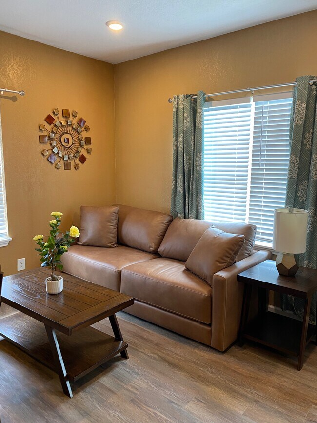 422 Gulf, Unit 101 in San Antonio, TX - Building Photo - Building Photo