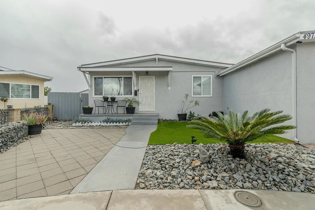 4971 Dassco Ct in San Diego, CA - Building Photo