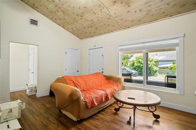 property at 1942 Taylor St