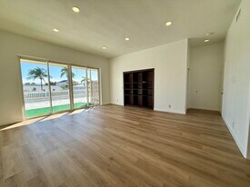 1165 E Atlantic Ave in Delray Beach, FL - Building Photo