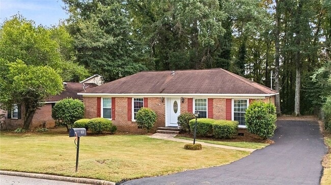 property at 833 Cahaba Dr