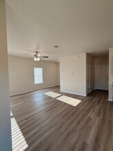 510 War Admiral Dr in Jarrell, TX - Building Photo - Building Photo