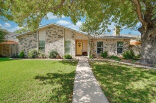6852 Younger Dr in The Colony, TX - Building Photo