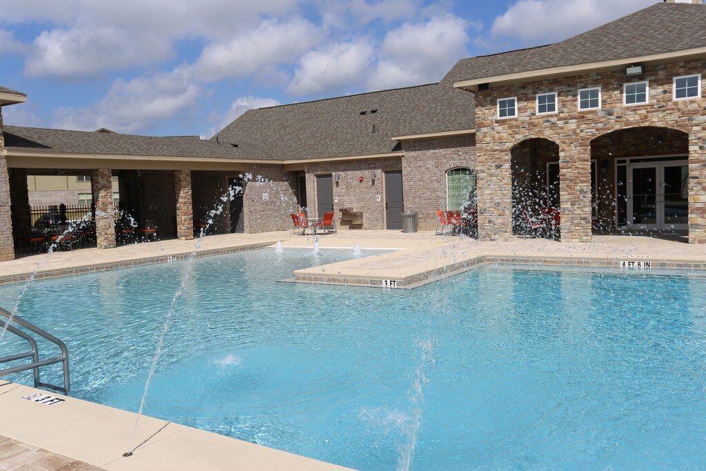 Pensacola Grand Apartments Pensacola, FL Apartments For Rent