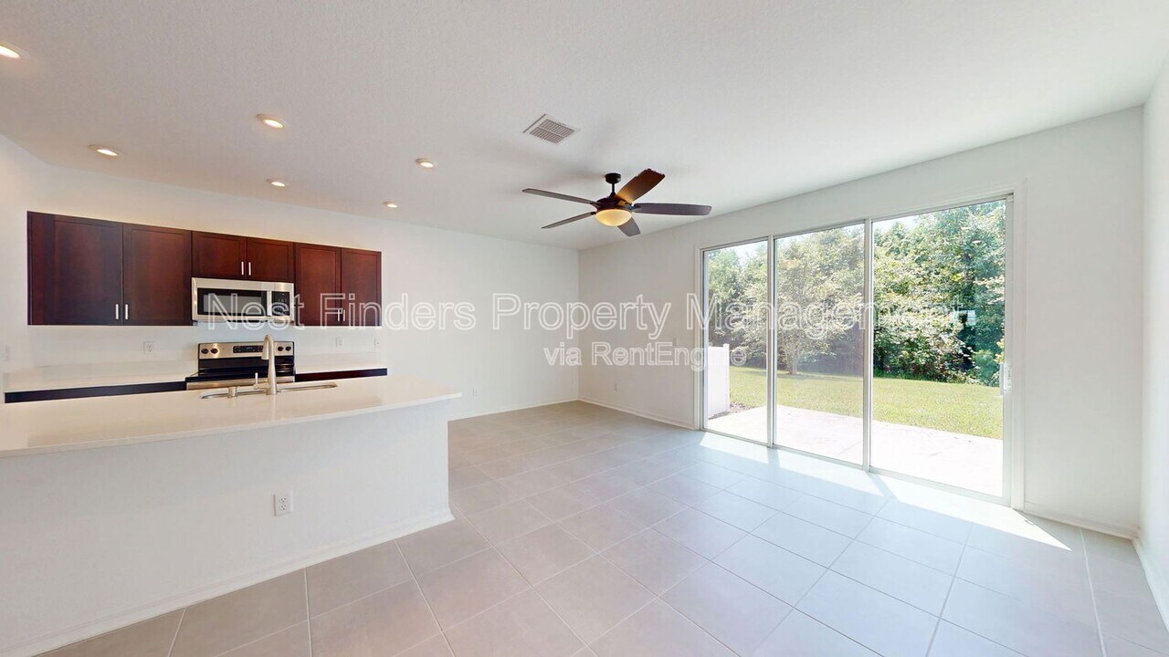 358 Annies Pl in Jacksonville, FL - Building Photo