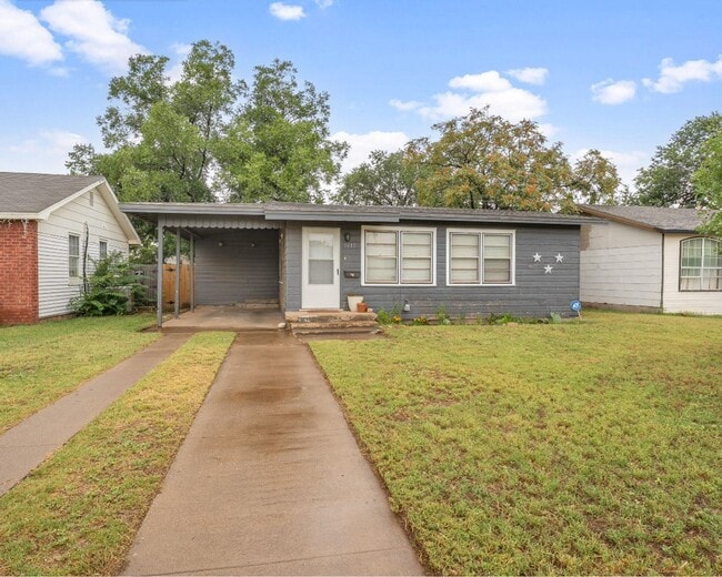 property at 5012 40th St