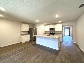 3481 Sparco Dr in Crestview, FL - Building Photo - Building Photo