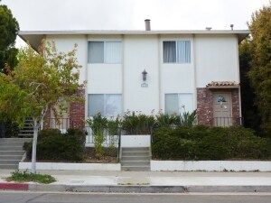 331 E Micheltorena St in Santa Barbara, CA - Building Photo